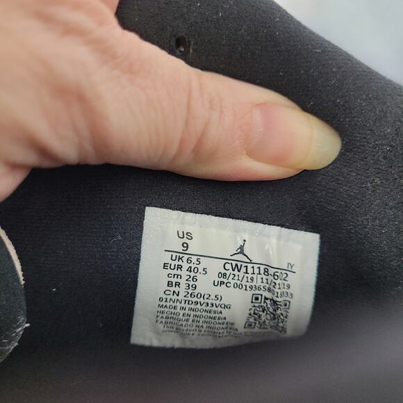 Air Jordan OG Barely Rose and black women's size 9 sneakers - Picture 6 of 8